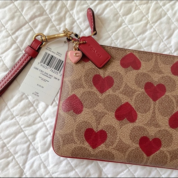 NWT Coach Signature Heart Wristlet - Picture 3 of 5